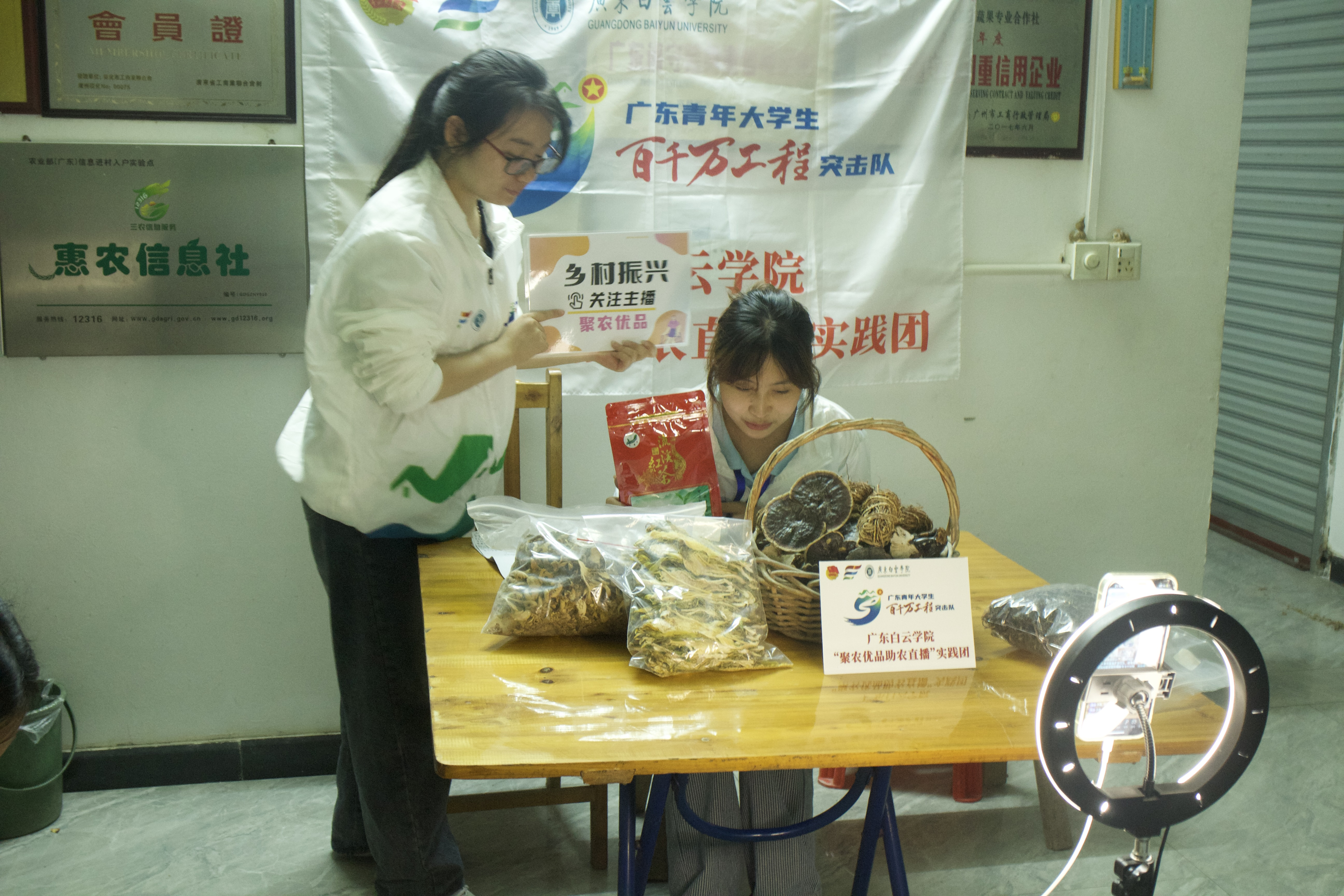 图片 1.png 图片 1.png