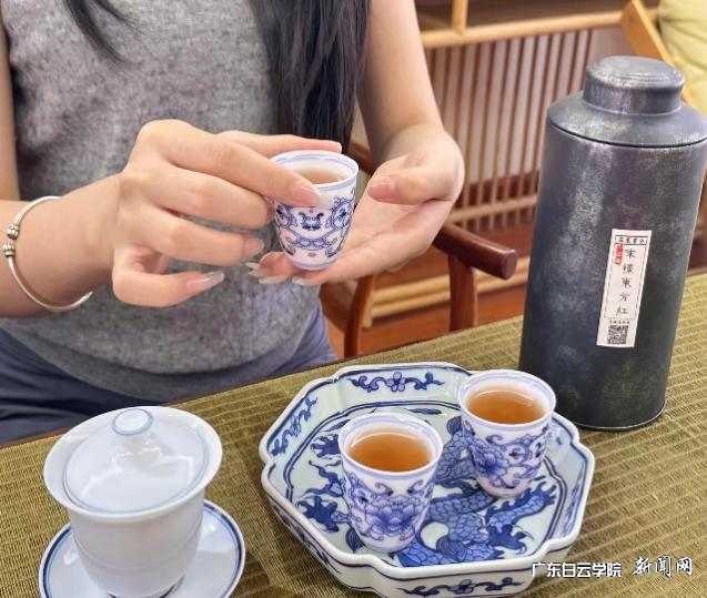 图片 2.png 图片 2.png