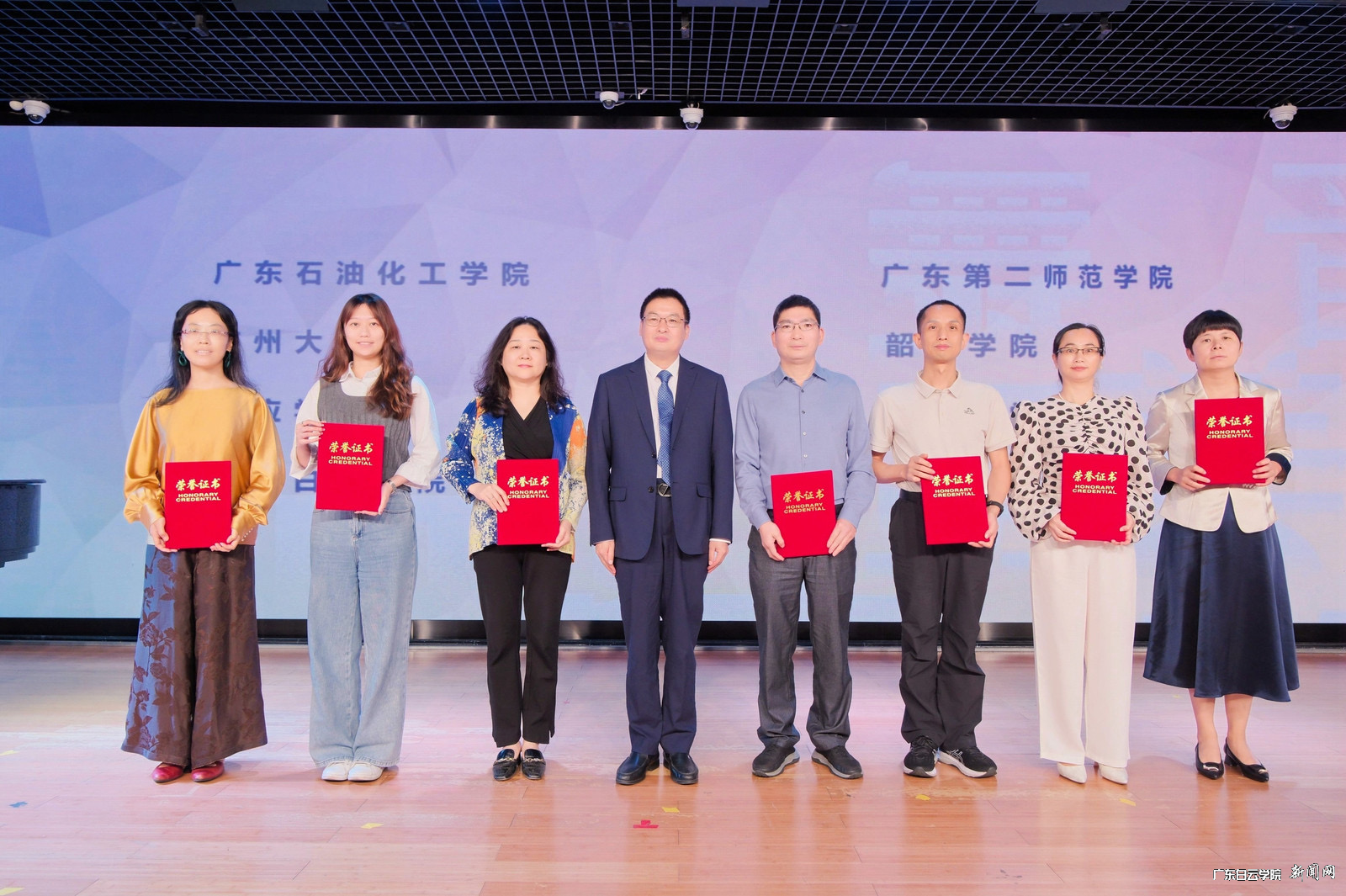 图片 1.png 图片 1.png