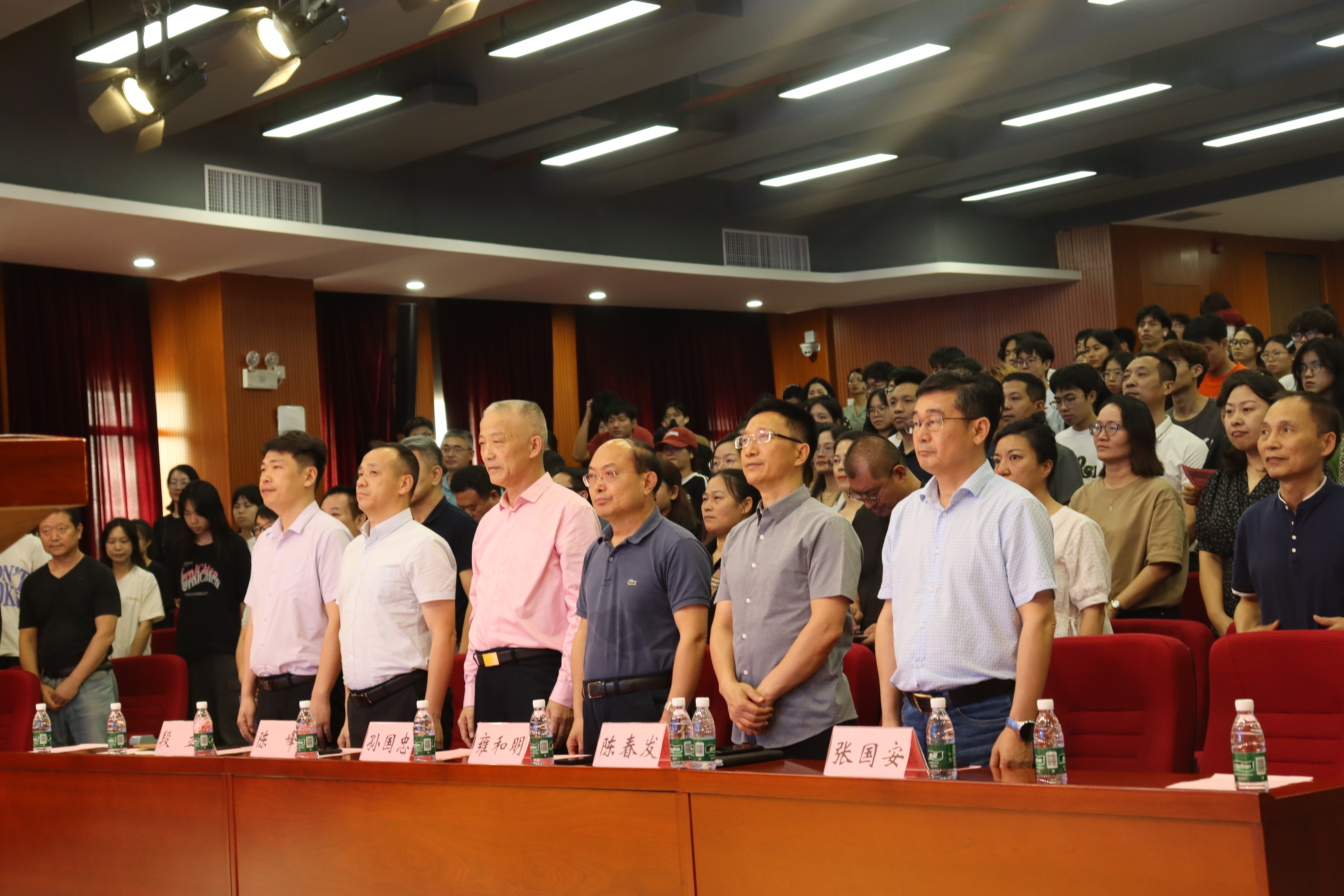 1出席开幕式领导.JPG 1出席开幕式领导.JPG